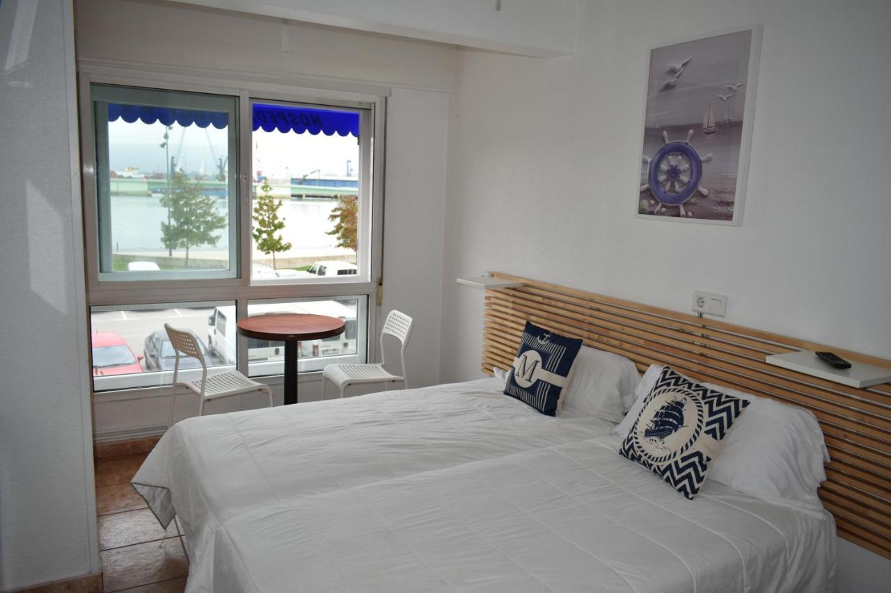 Hostal Lucy ซานตานเดร์ ภายนอก รูปภาพ