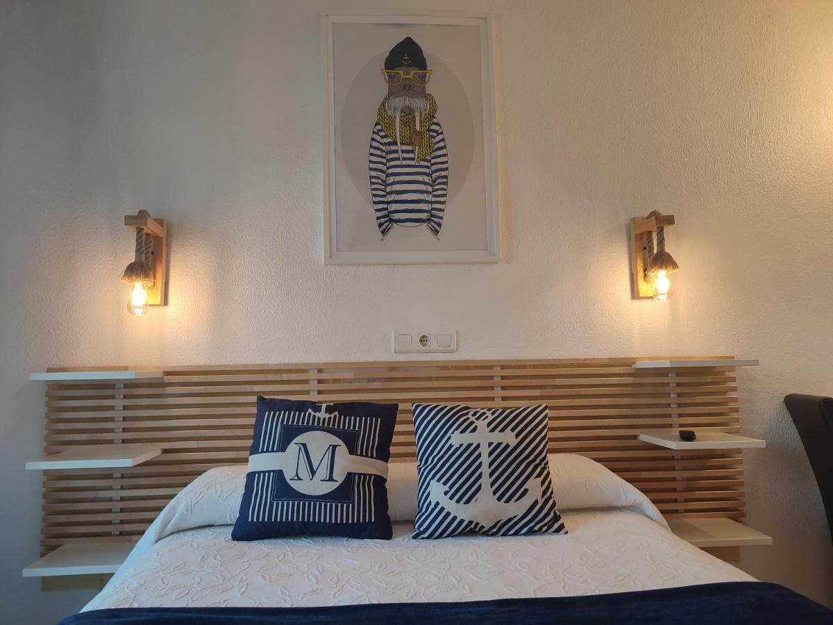 Hostal Lucy ซานตานเดร์ ภายนอก รูปภาพ